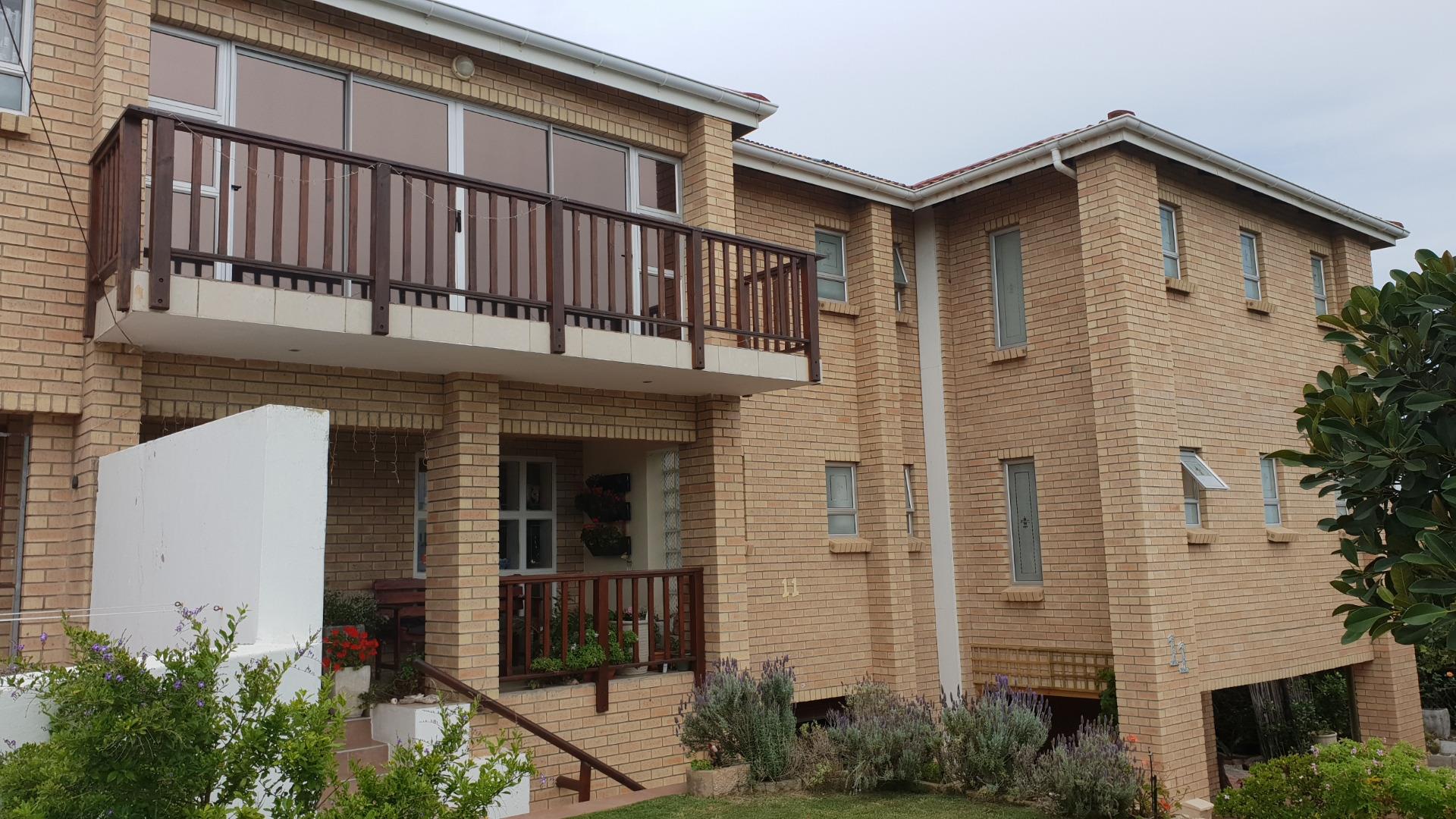 8 Bedroom House for Sale - Eastern Cape