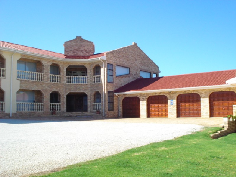7 Bedroom House for Sale - Eastern Cape